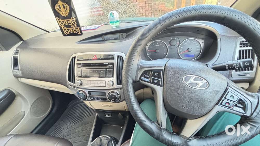 Hyundai New I20 2013 Petrol 75000 Km Driven