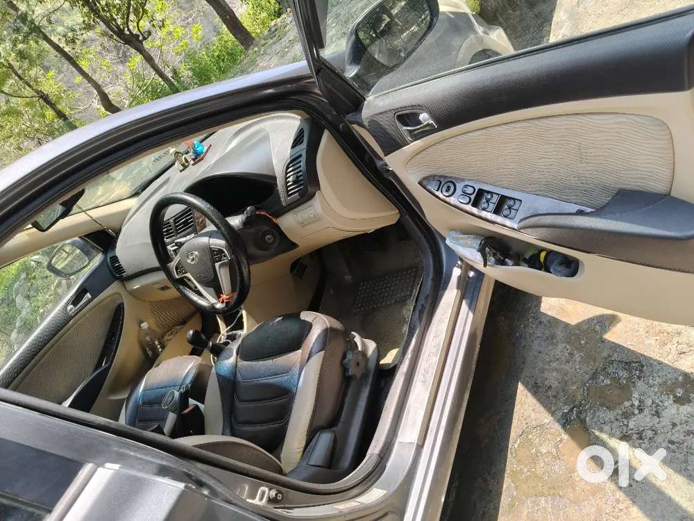 Hyundai Verna 2012