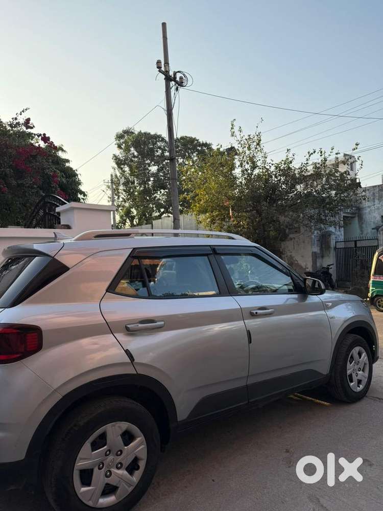 Hyundai Venue 2020 Petrol Good Condition