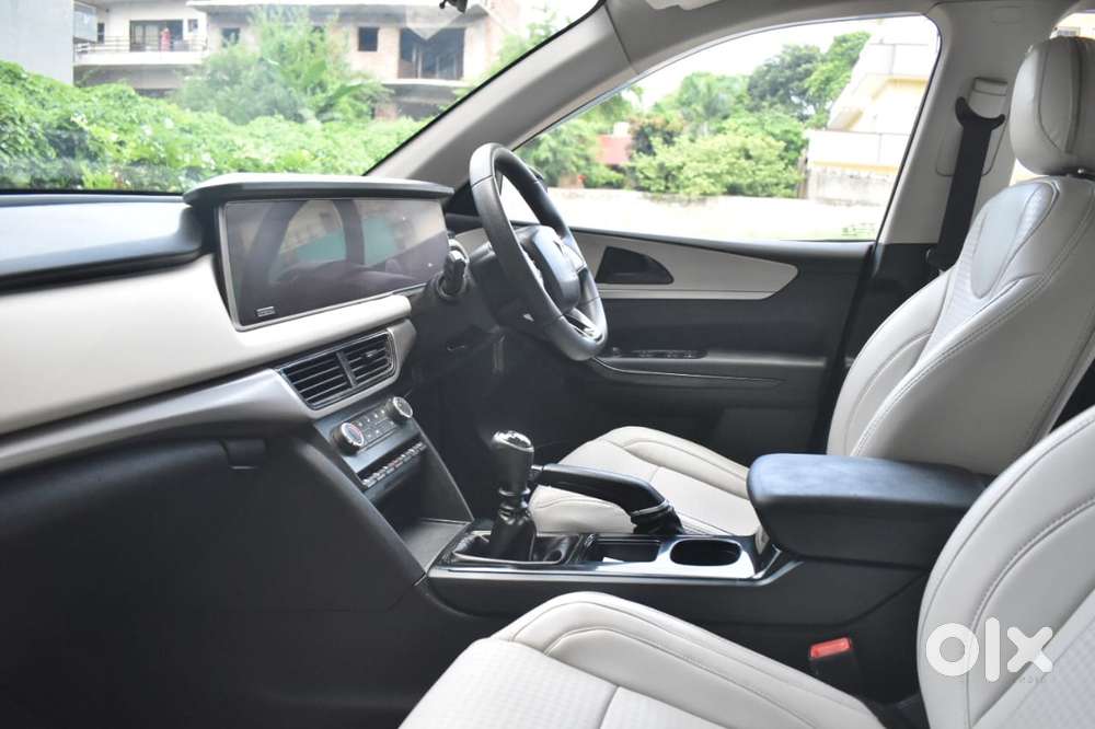 Mahindra Xuv700 2.2 Ax 5 Diesel Mt Str, 2022, Diesel