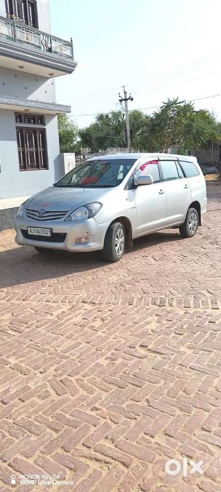 Toyota Innova 2011 Diesel Well Maintained