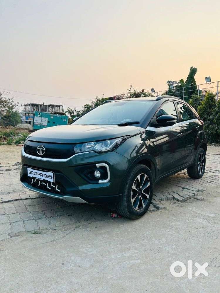 Tata Nexon 1.5 Revotorq Xza Plus Dual Tone Roof (o) Amt, 2021, Diese..