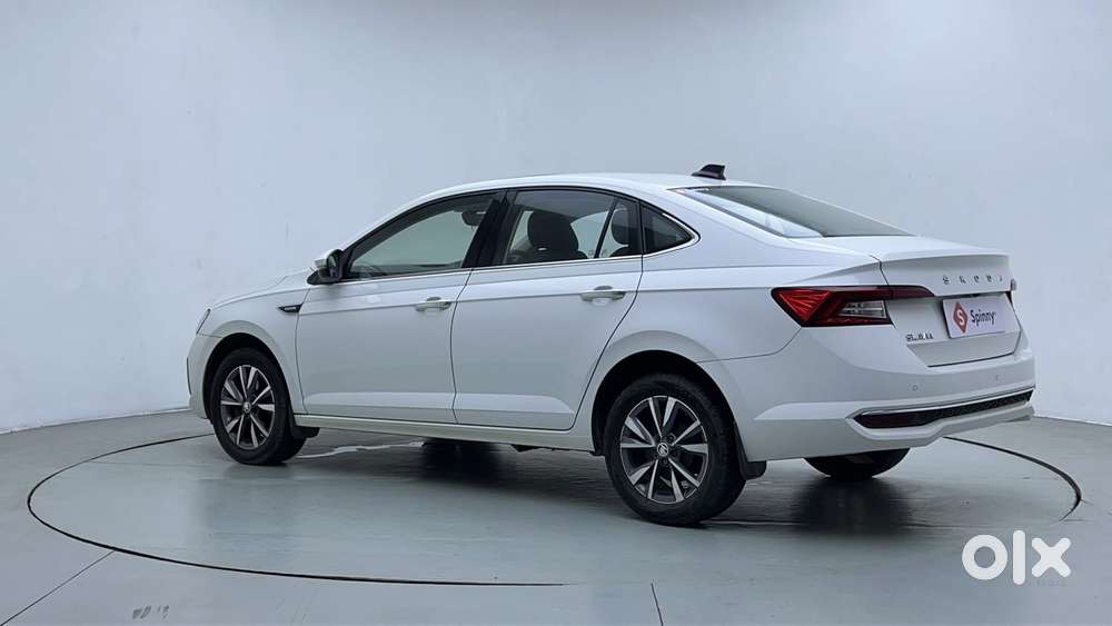 Skoda Slavia Style 1.0l Tsi Mt, 2022, Petrol