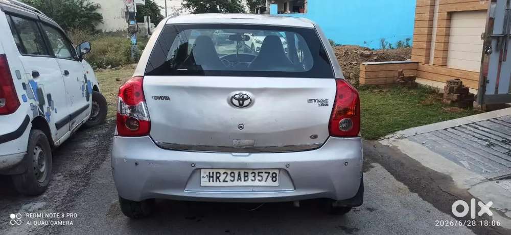 Toyota Etios Liva 2011 Exclusive Petrol