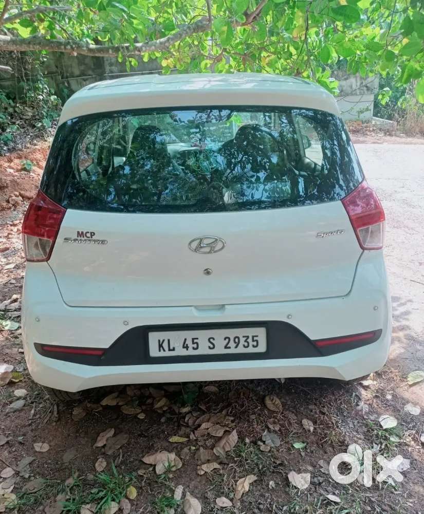 Hyundai Santro Sportz White!!
