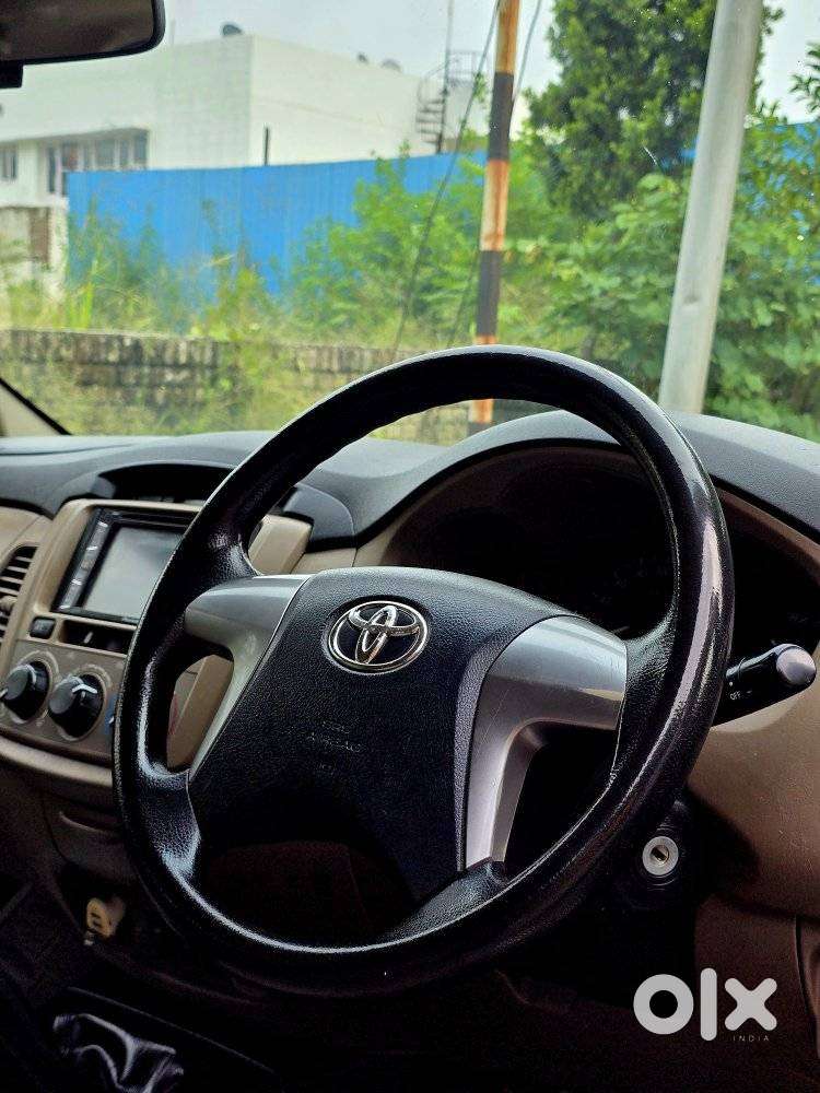 Toyota Innova 2.5 G (diesel) 7 Seater Bs Iv, 2015, Diesel