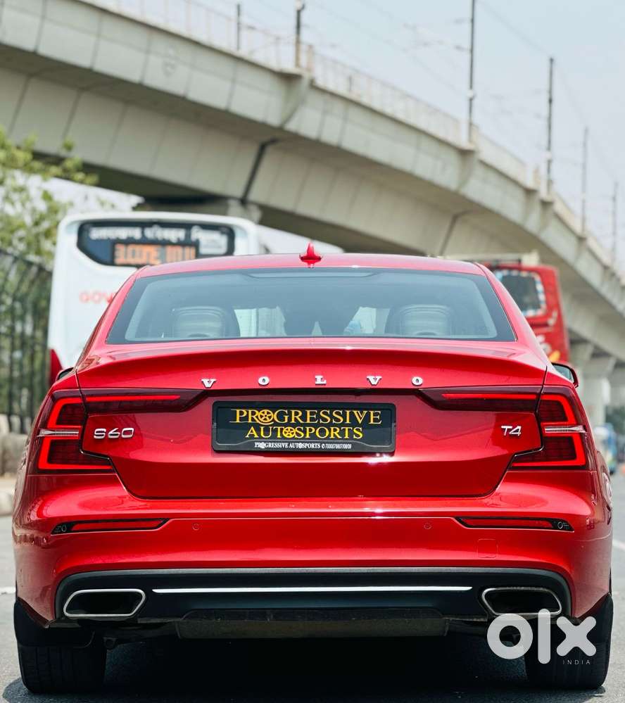 Volvo S60 T4 Inscription, 2022, Petrol