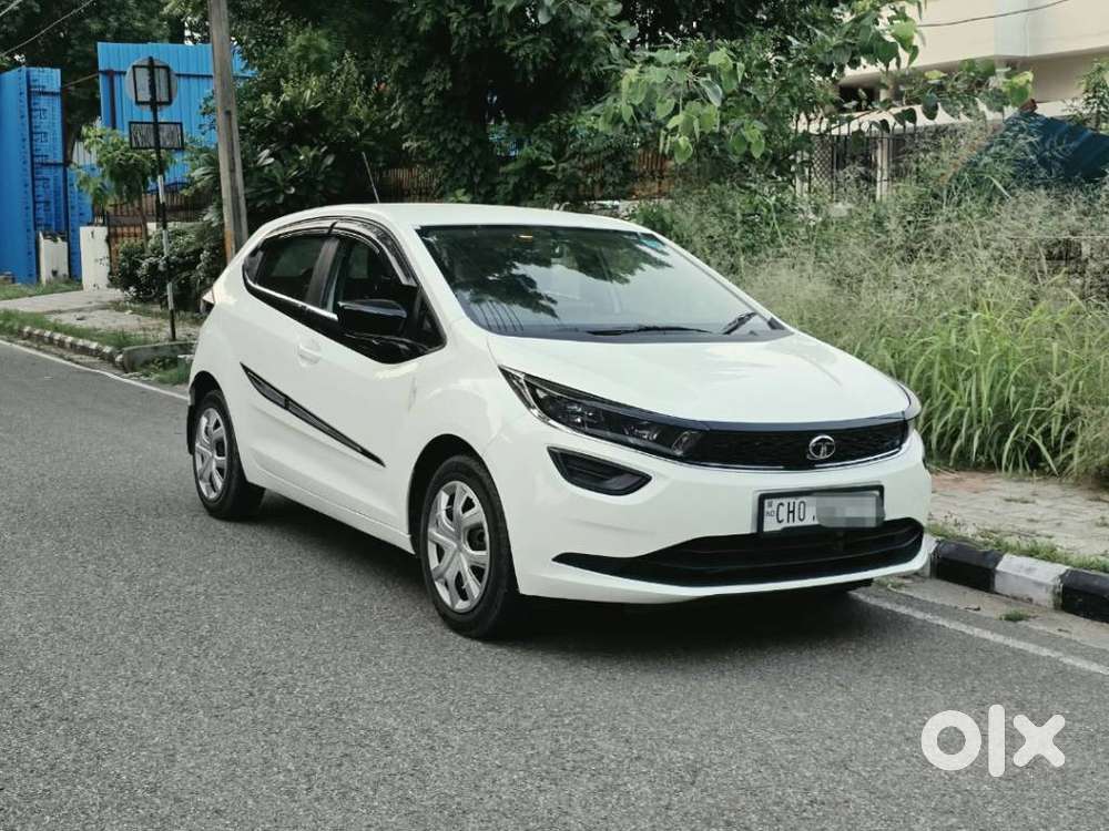 Tata Altroz Xm Plus Petrol, 2025, Petrol