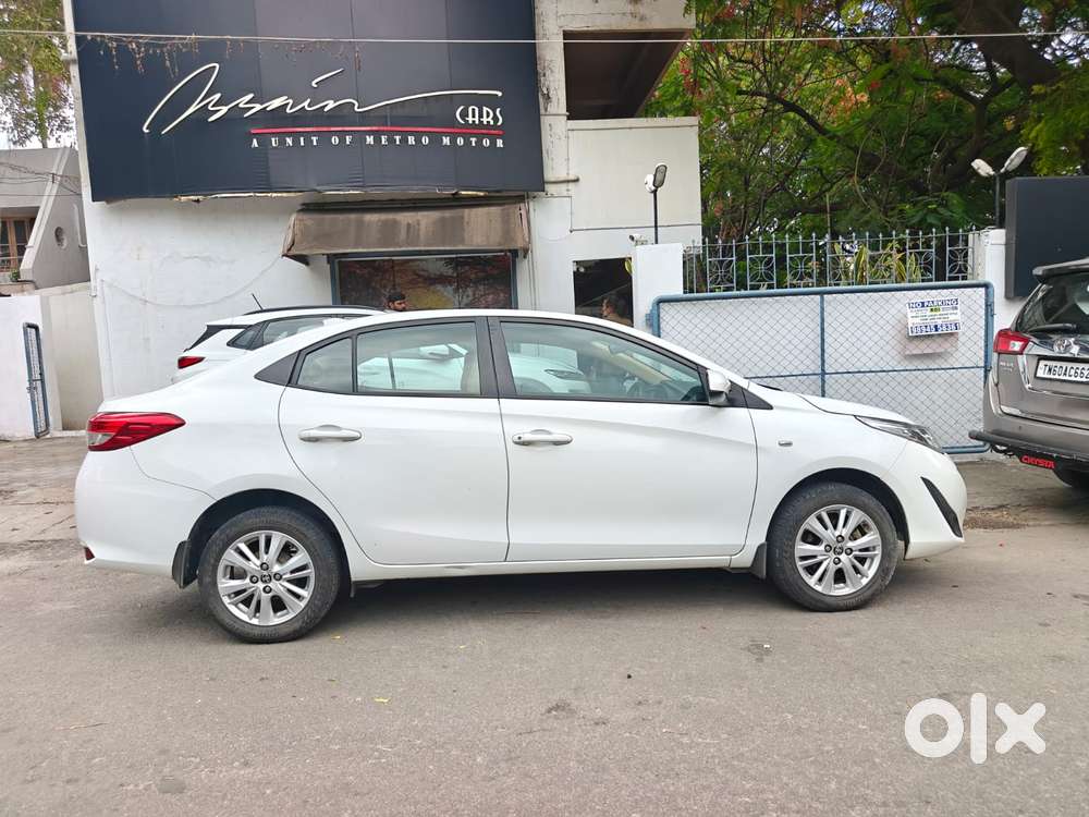Toyota Yaris J Cvt, 2019, Petrol