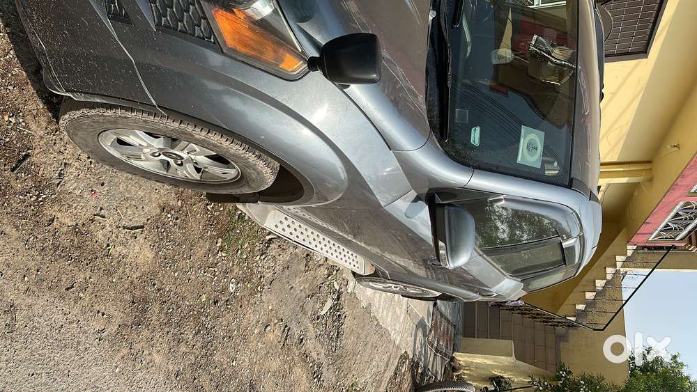 Selling My Xuv 500 W8 Top Model