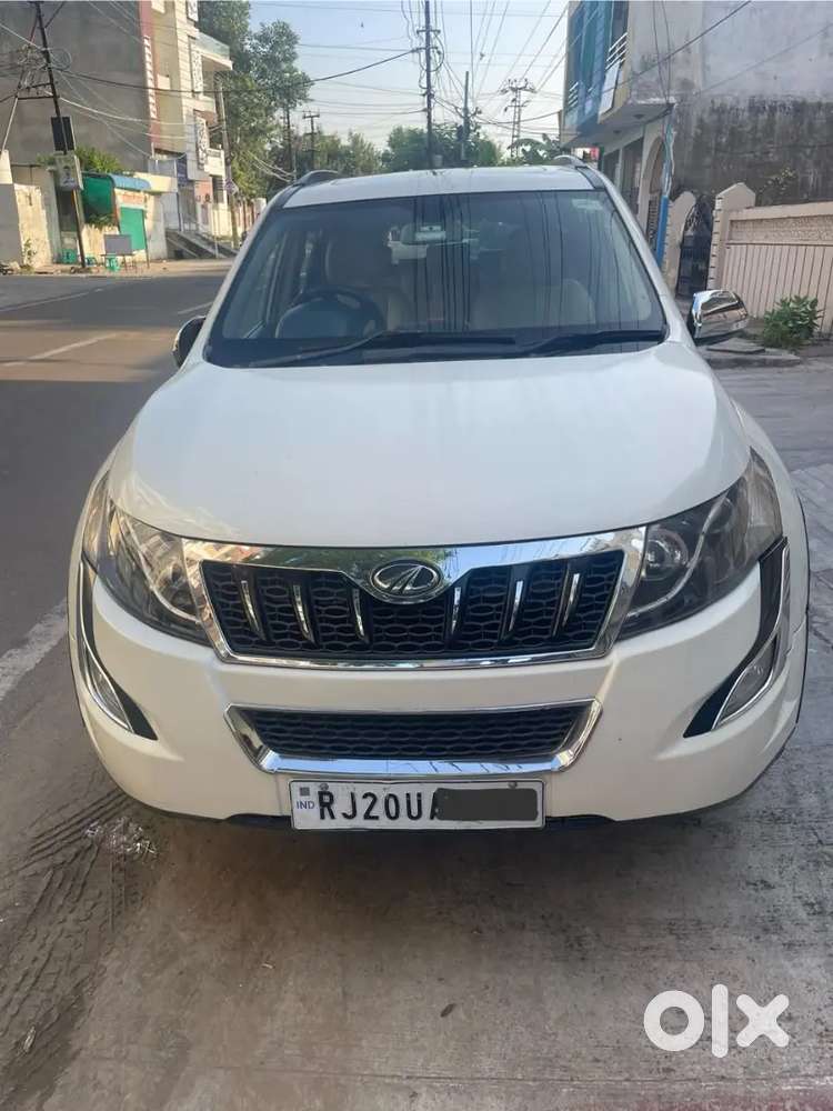 Mahindra Xuv500 2015 Diesel 123000 Km Driven With Sunroof