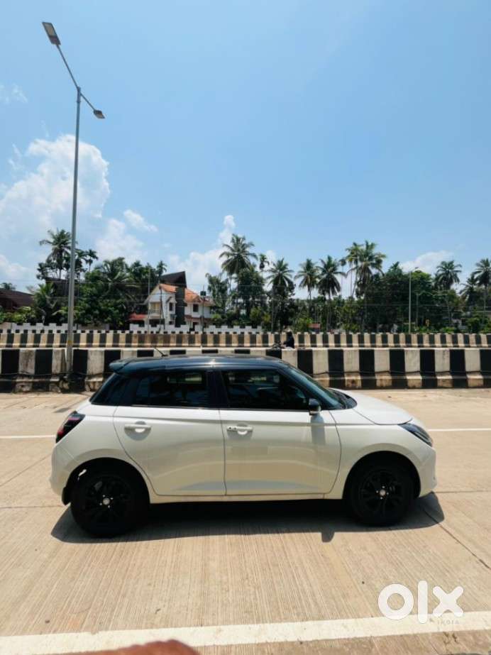 Maruti Suzuki Swift Zxi Plus Dual Tone, 2024, Petrol