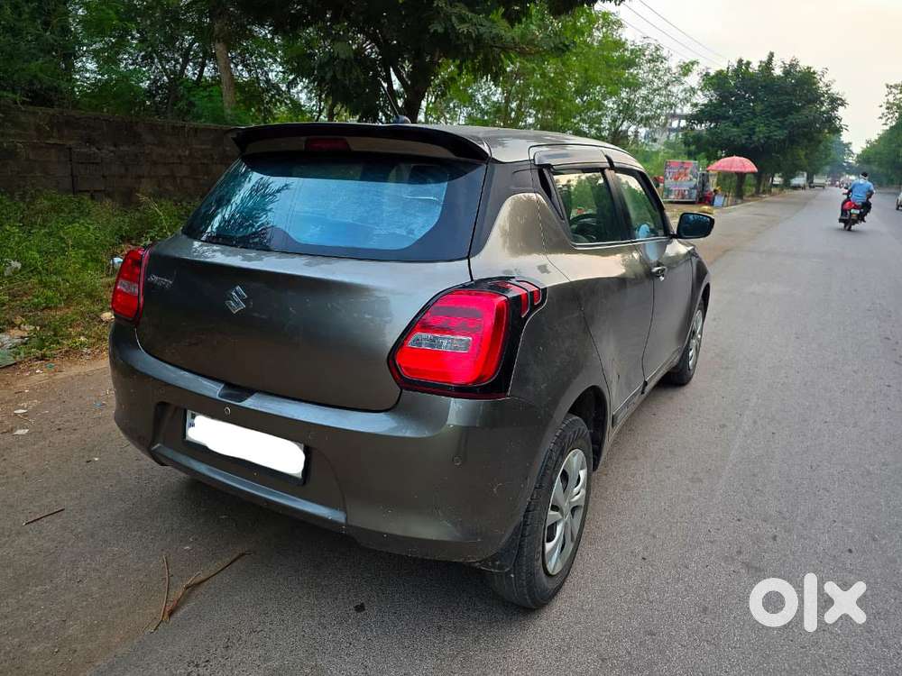 Maruti Suzuki Swift Vxi + Manual, 2022, Petrol
