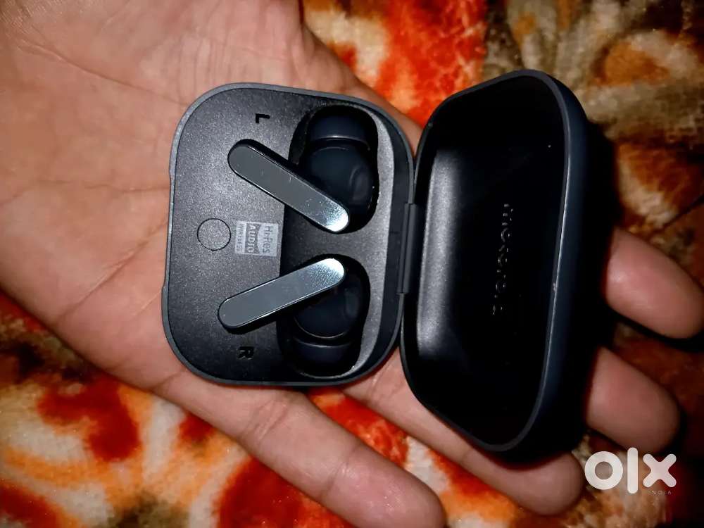Motorola earbuds