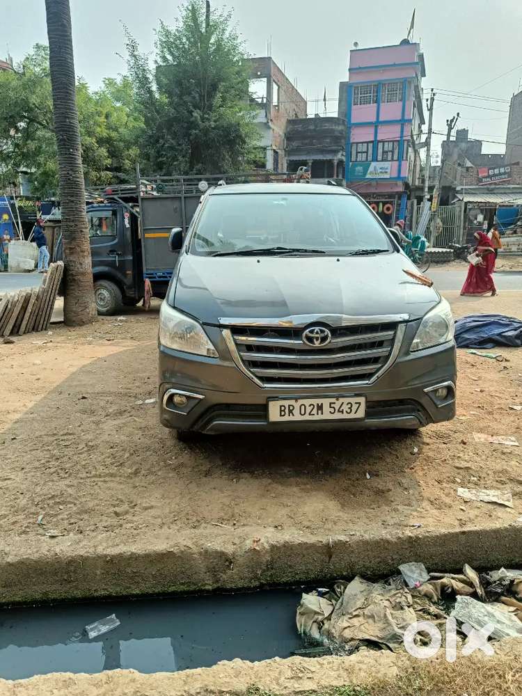 Toyota Innova 2011 Diesel 75000 Km Driven