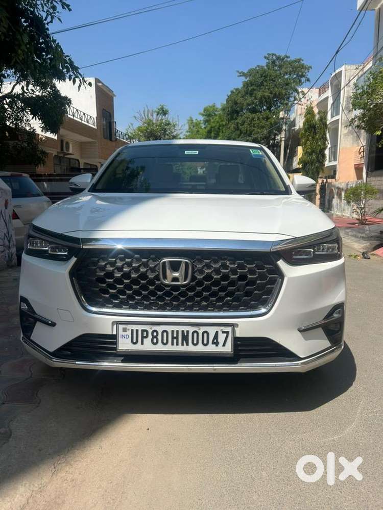 Honda Amaze 2nd Gen 2025 Petrol 4500 Km Driven