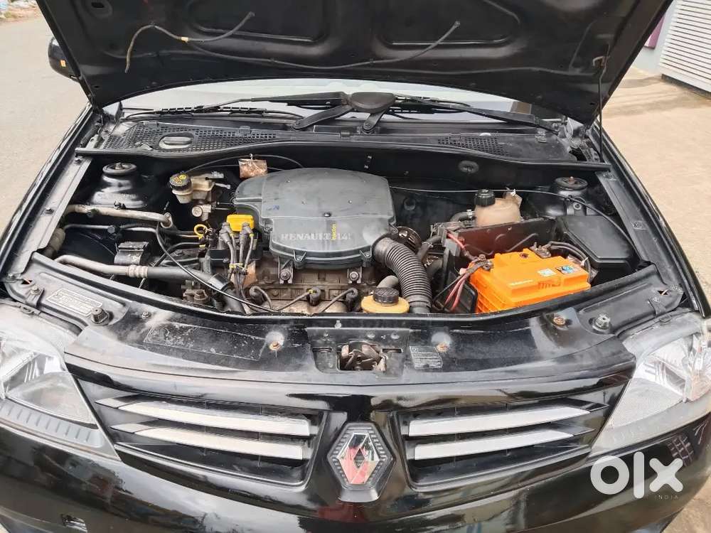 Mahindra Logan Petrol 2010
