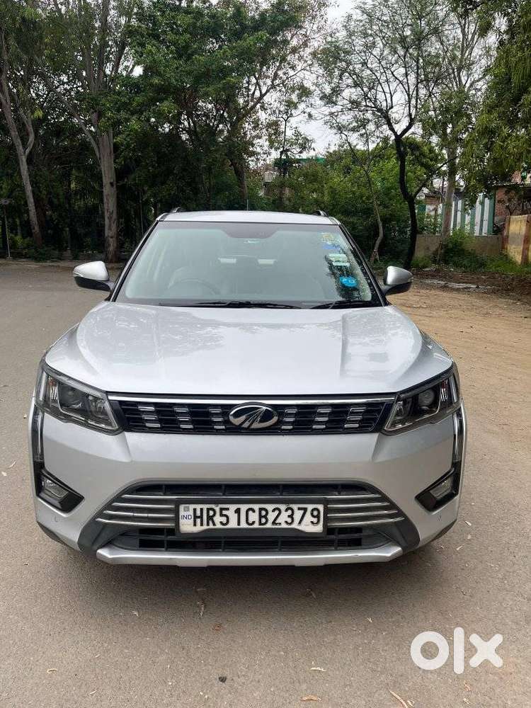 Mahindra Xuv300 W8 Option Dual Tone, 2020, Petrol
