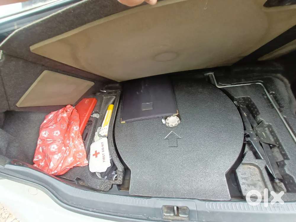 Toyota Camry 2017 Petrol 127000 Km Driven