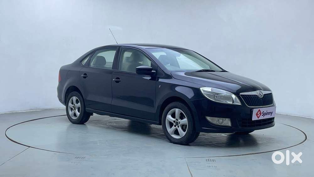 Skoda Rapid 1.6 Mpi Ambition, 2015, Petrol