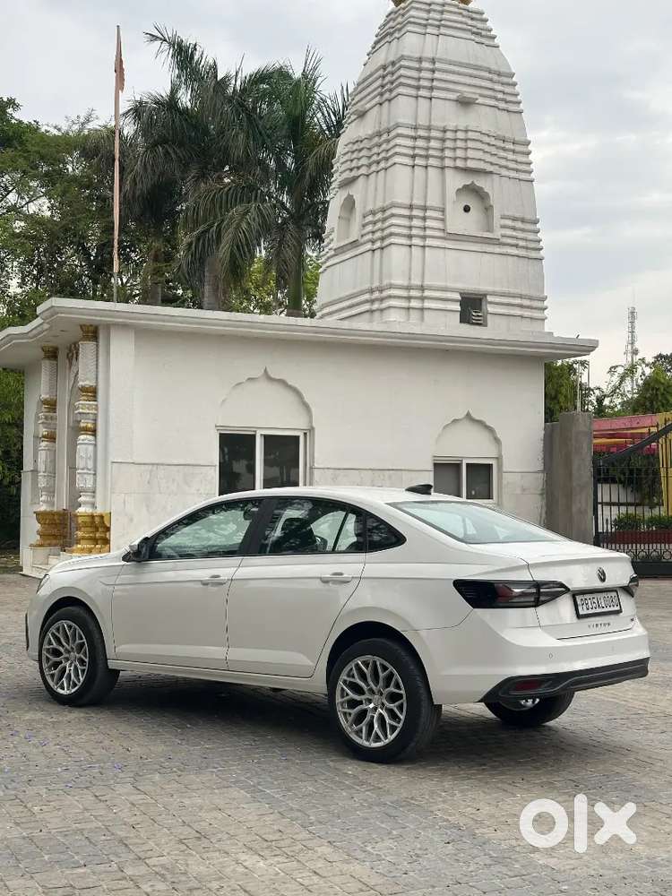 Volkswagen Virtus 2023 Petrol 24700 Km Driven