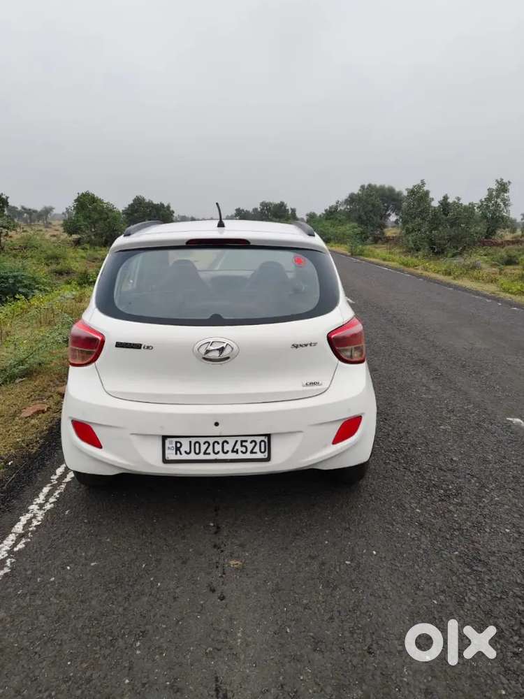 Hyundai Grand I10 Sportz 2015