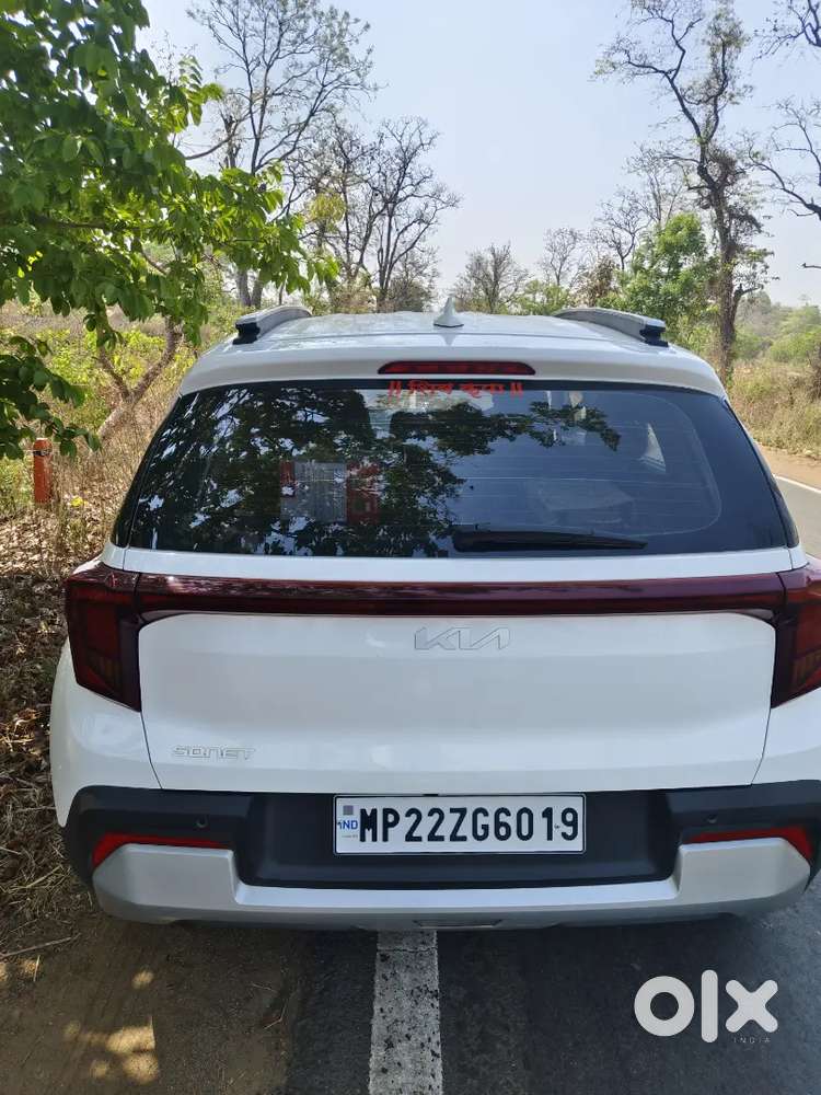 Kia Sonet 2025 Petrol 5000 Km Driven