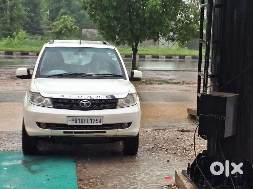 Tata Safari Storme 2015 Diesel Manual Still In New Condition