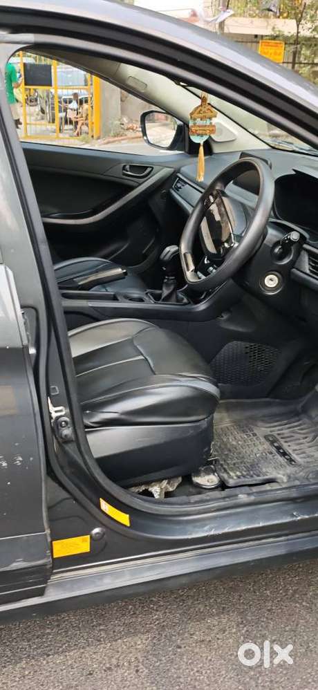 Tata Nexon Smart Plus1.2 Revotron Petrol 5 Mt, 2025, Cng & Hybrids