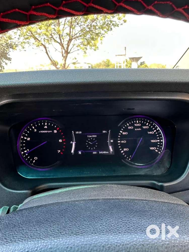 Mahindra Marazzo M8  2018 Diesel