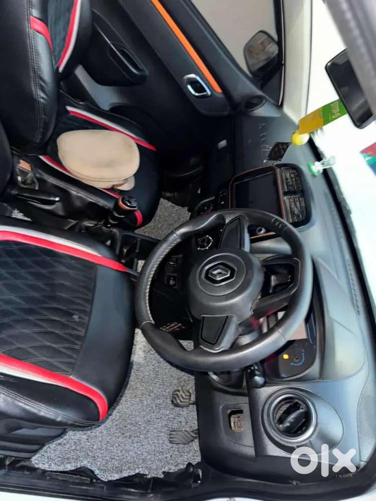 Mahindra Tuv 300 2016