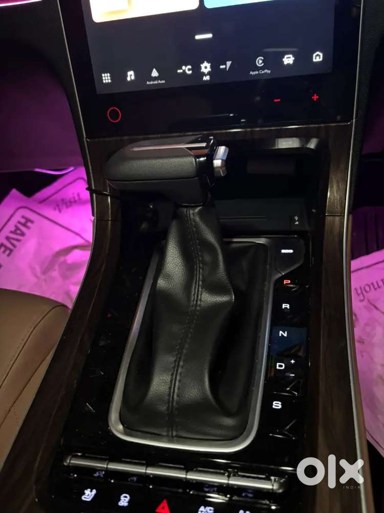 Mg Hector Plus Savvy Pro 7str