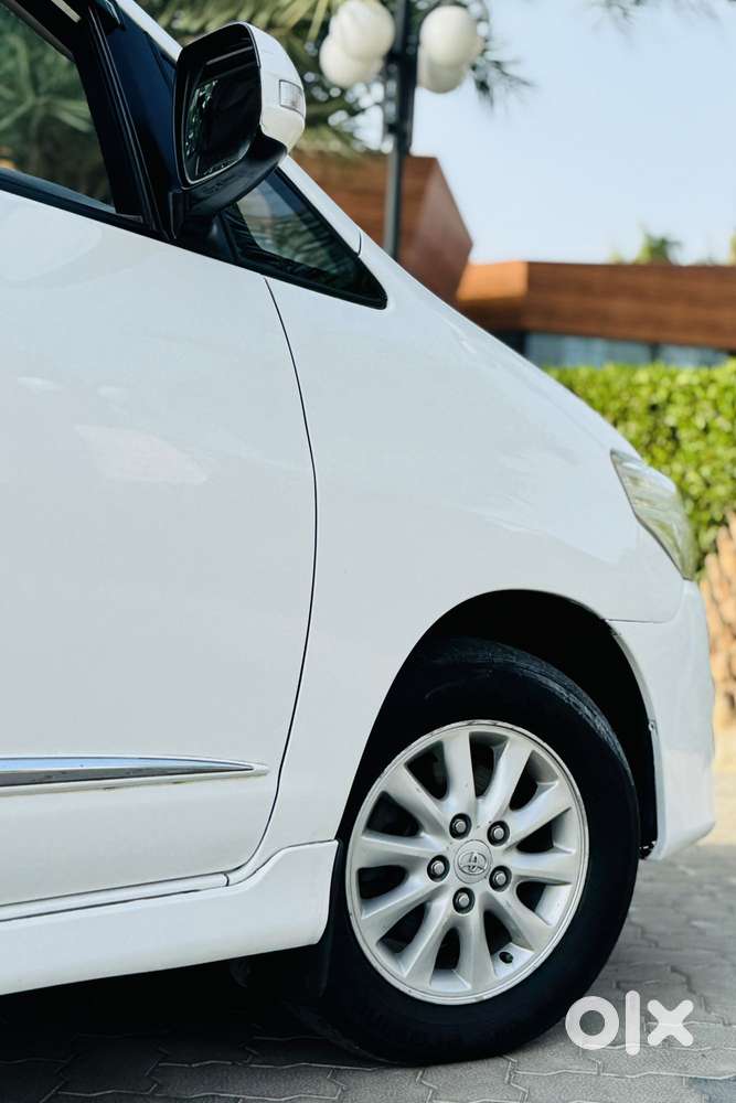 Toyota Innova 2.5 V 8 Str, 2014, Diesel