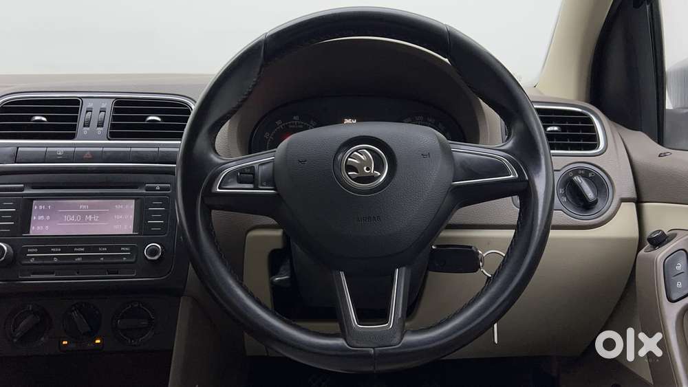 Skoda Rapid 1.6 Ambition Plus Mpi, 2015, Petrol