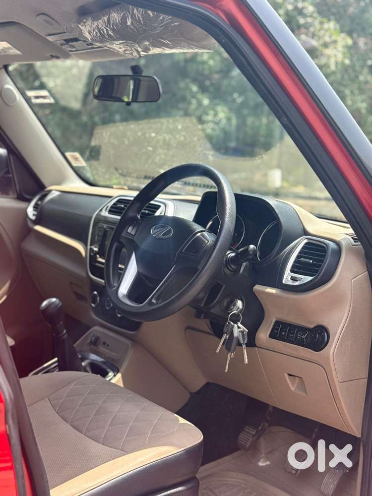 Mahindra Tuv 300 T10 Dual Tone, 2019, Diesel