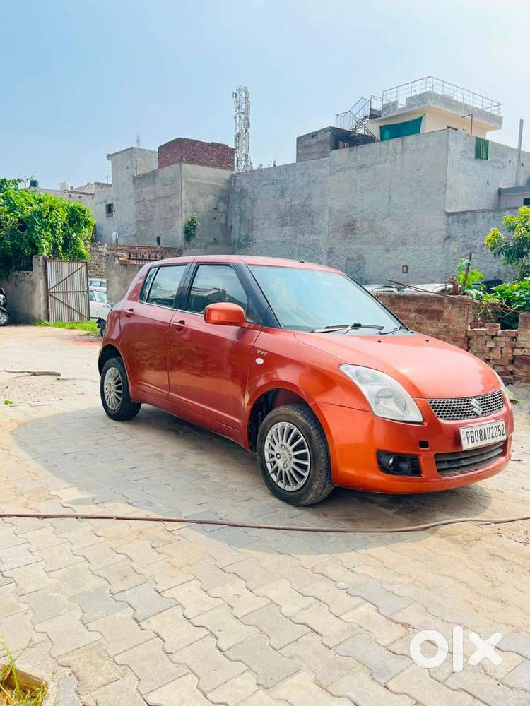 Maruti Suzuki Swift 1.3 Vxi, 2005, Petrol