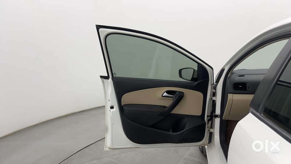 Volkswagen Polo 2009-2013 Petrol Highline 1.2l, 2016, Petrol