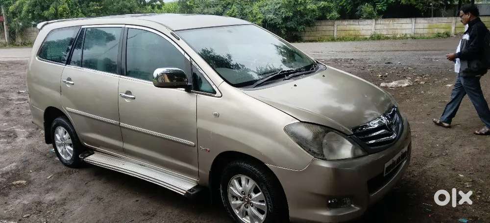 Toyota Innova Diesel 2.5 V 7 Str 2009