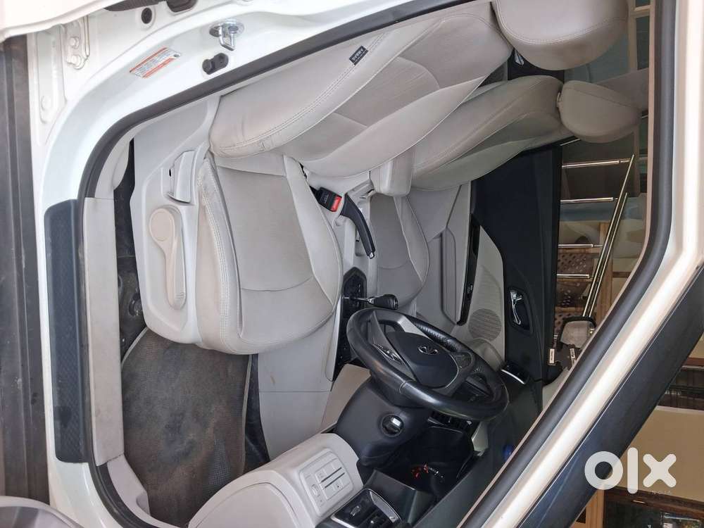 Full Option Automatic Diesel Xuv300