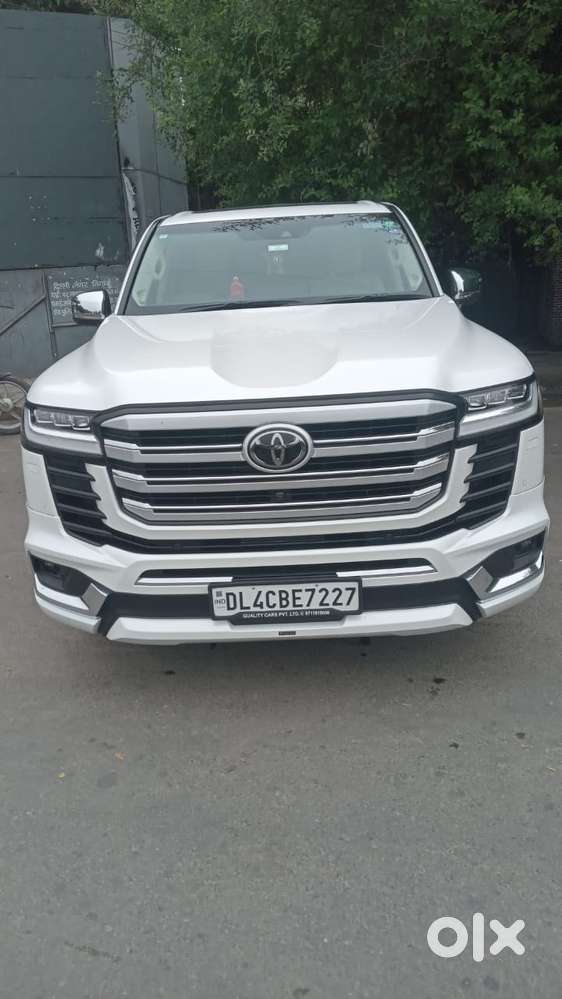 Toyota Land Cruiser Zx Petrol, 2025, Petrol