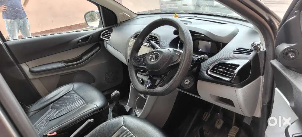 Tata Tiago 1.2 Revotron Xt 2024, Single Hand Use And Very Less Driven