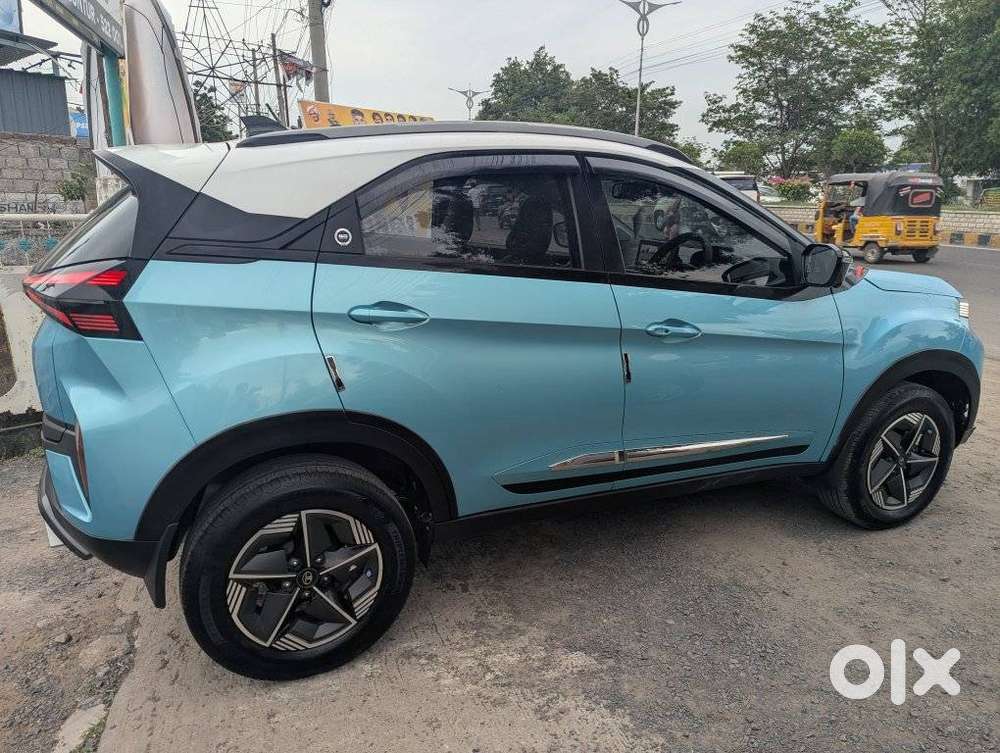 Tata Nexon Creative Plus S 1.2 Revotron Petrol 6 Mt Dt, 2023, Petrol
