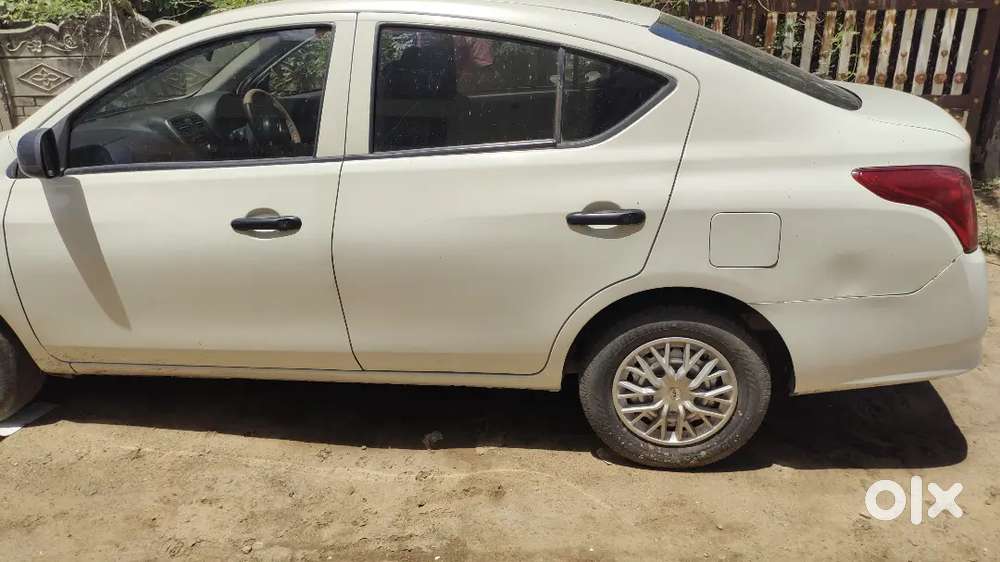 Nissan Sunny  Xe 2016