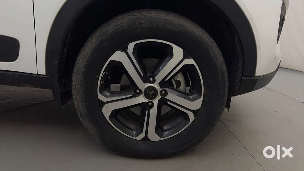 Tata Nexon 1.2 Revotron Xza Plus, 2022, Petrol