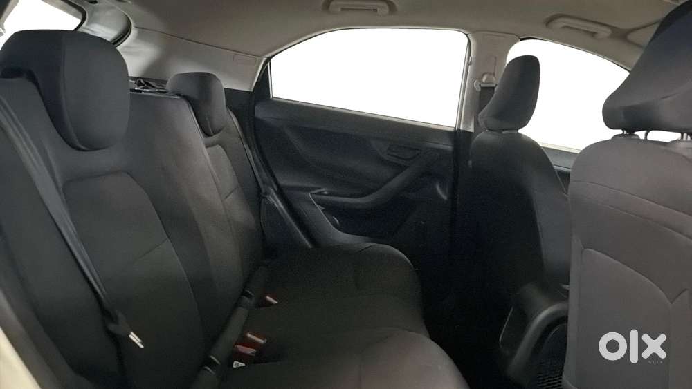 Tata Nexon Pure 1.2 Revotron Petrol 6 Mt, 2025, Petrol