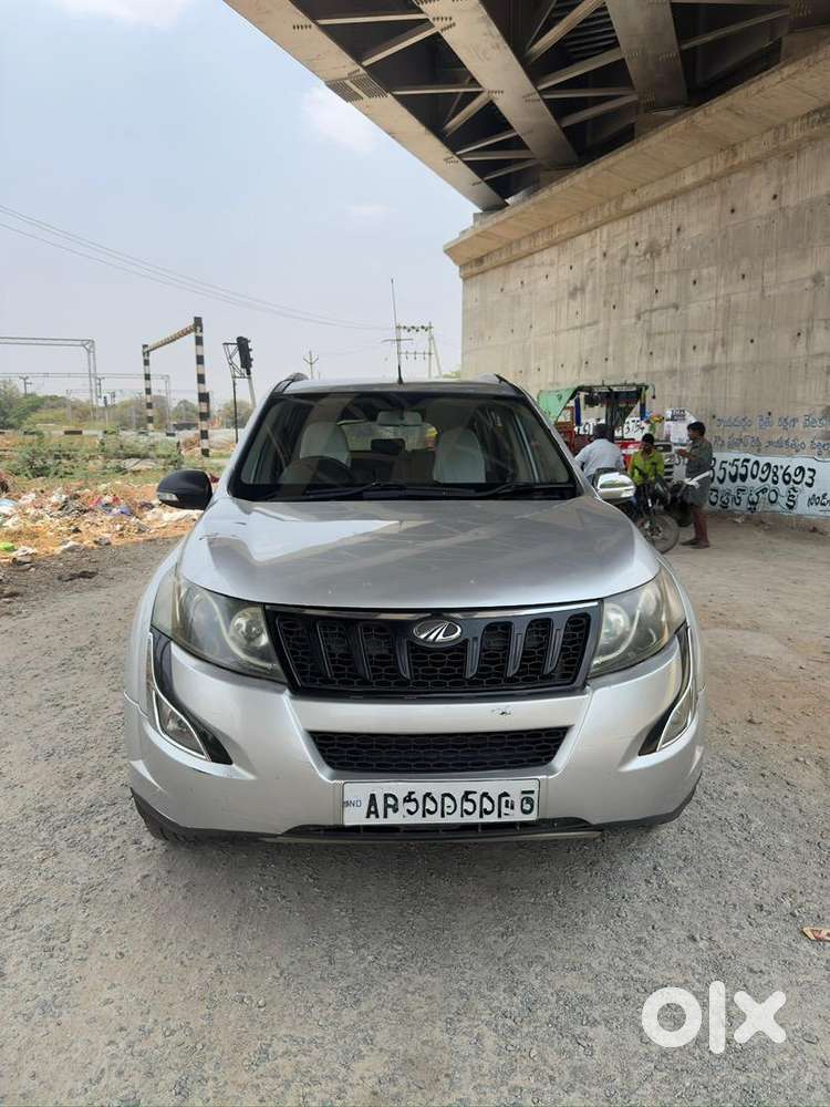 Xuv500 Showroom Maintenance Good Condition