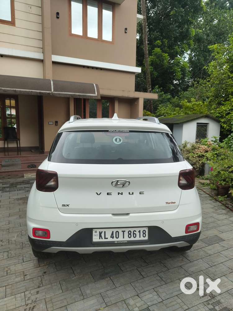 Hyundai Venue Petrol 2022