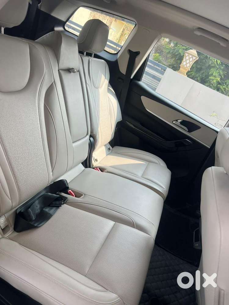 Mahindra Xuv700 2022 Petrol Well Maintained