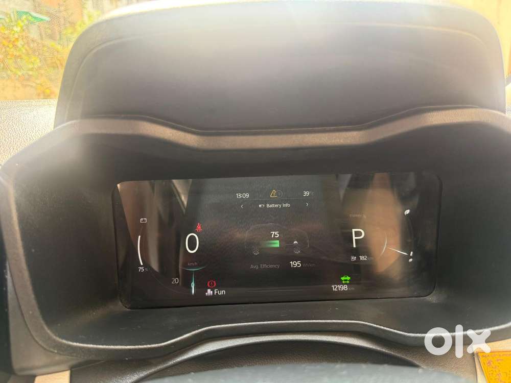 Mahindra Xuv400 Ev El Fast Charger, 2025, Electric