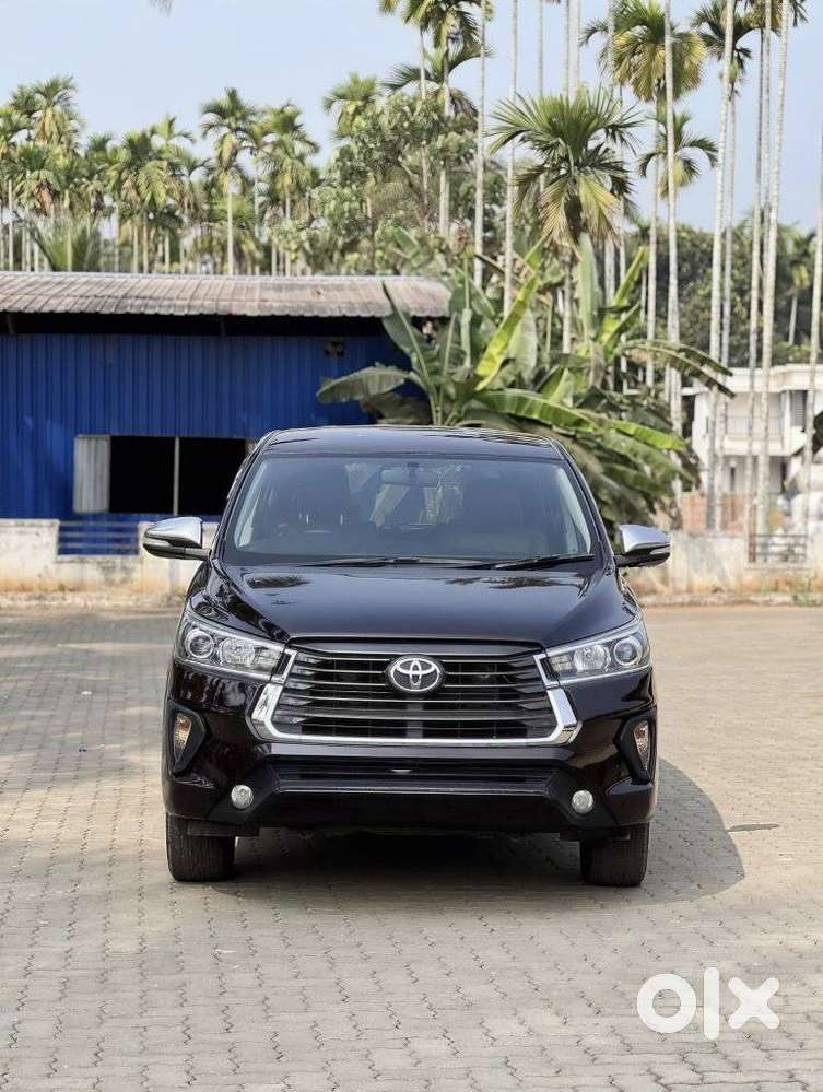 Toyota Innova Crysta 2.8 Z, 2016, Diesel